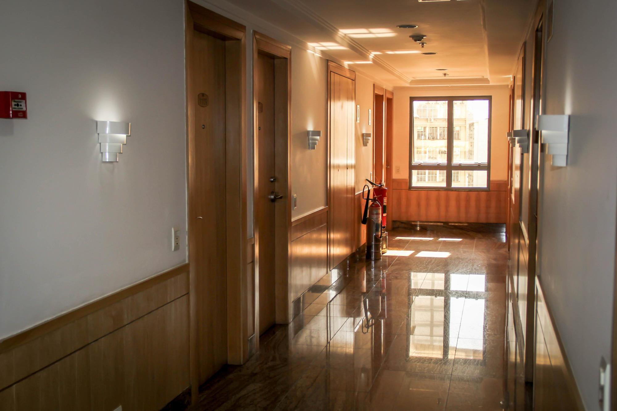 فندق أتلانتيكو تاور ريو دي جانيرو المظهر الخارجي الصورة A corridor in a hotel