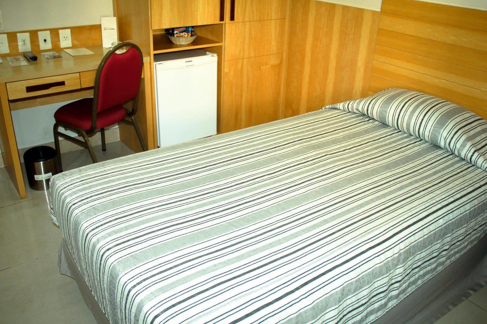 فندق أتلانتيكو تاور ريو دي جانيرو المظهر الخارجي الصورة A single room at the hotel