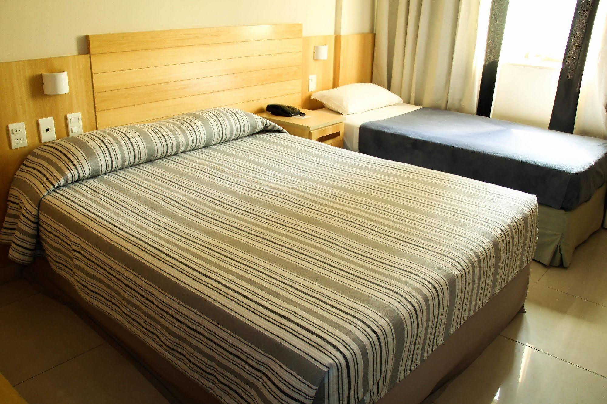 فندق أتلانتيكو تاور ريو دي جانيرو المظهر الخارجي الصورة A single room in a hotel in Belgrade, Serbia.