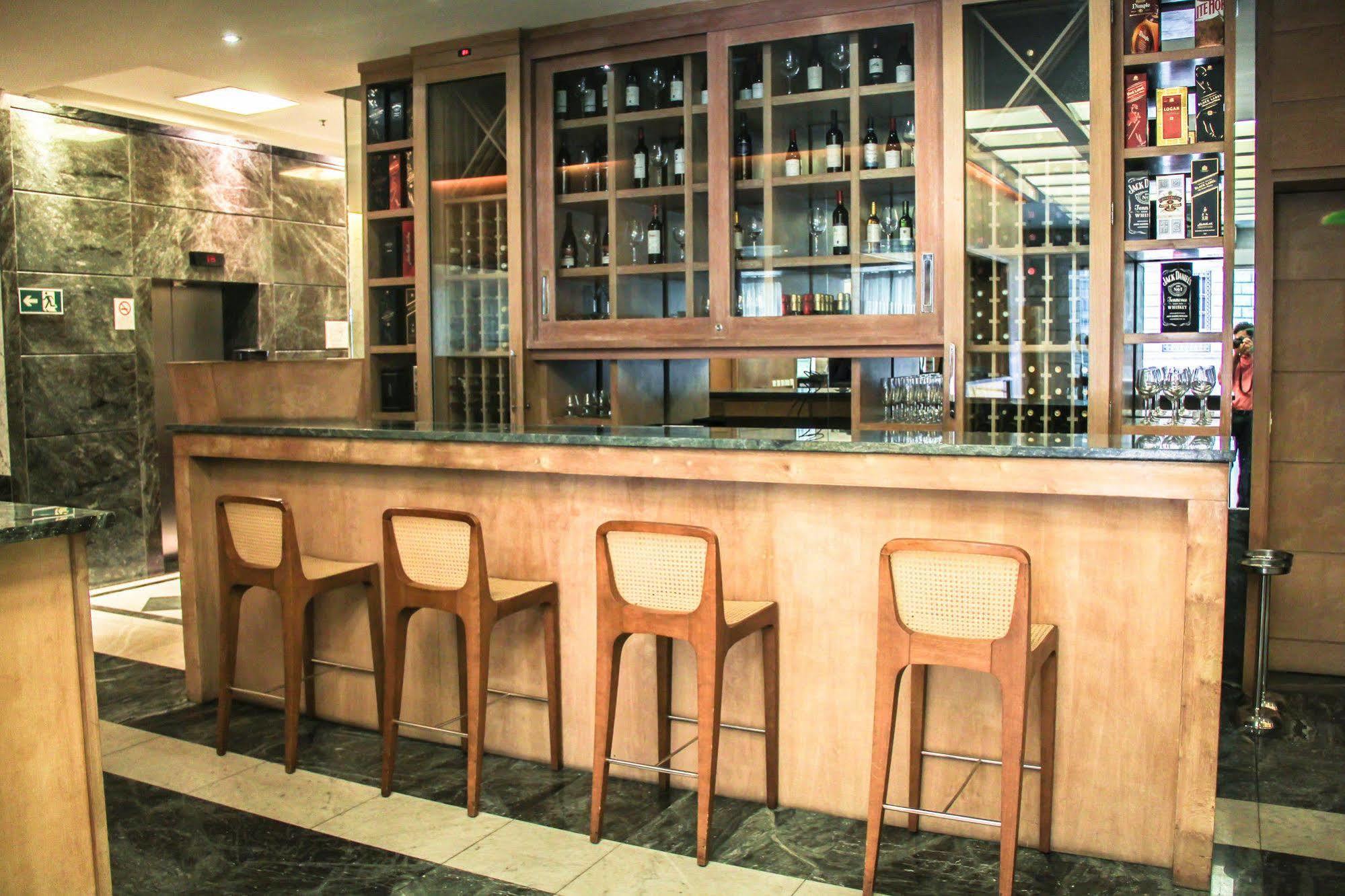 فندق أتلانتيكو تاور ريو دي جانيرو المظهر الخارجي الصورة The bar at the hotel